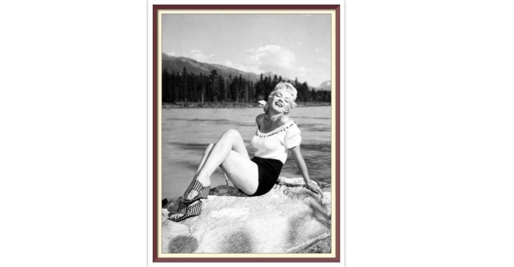 Marilyn Monroe - Cross Stitch Pattern - PDF Counted Vintage Full Cross Stitches - 4 Sizes