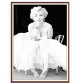 Marilyn Monroe - Cross Stitch Pattern - PDF Counted Vintage Full Cross Stitches - 4 Sizes