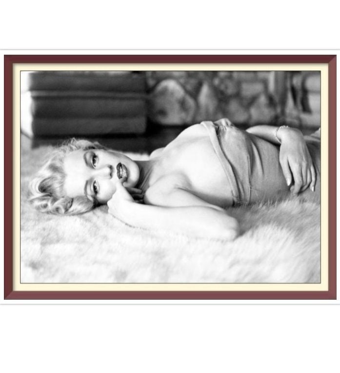 Marilyn Monroe - Cross Stitch Pattern - PDF Counted Vintage Full Cross Stitches - 4 Sizes
