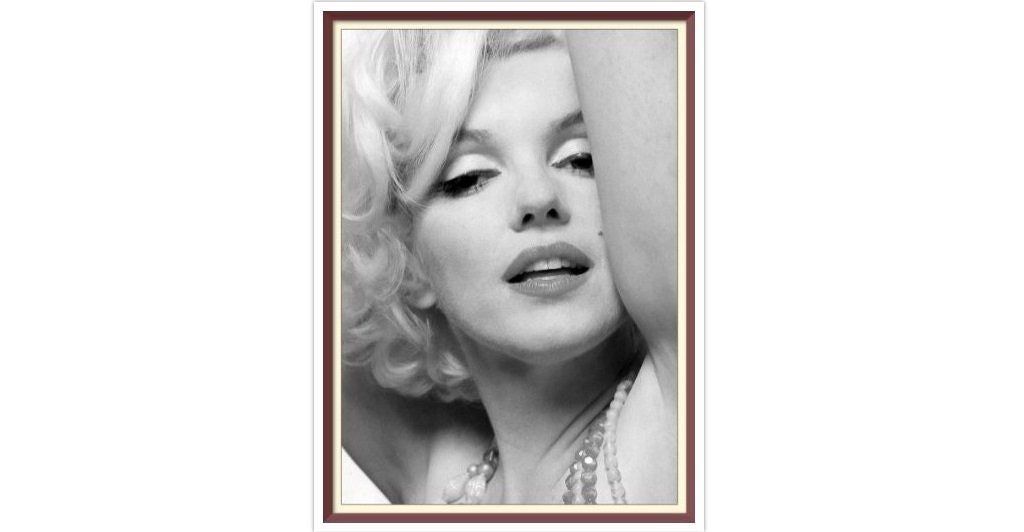 Marilyn Monroe - Cross Stitch Pattern - PDF Counted Vintage Full Cross Stitches - 4 Sizes