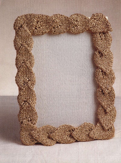 Vintage Leaf Photo Frame Knitting Pattern - Country Home Decor (PDF)